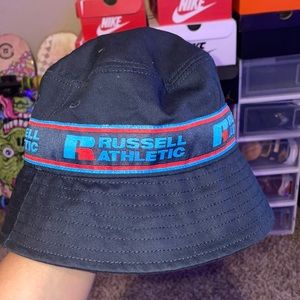 Navy blue Russell bucket hat